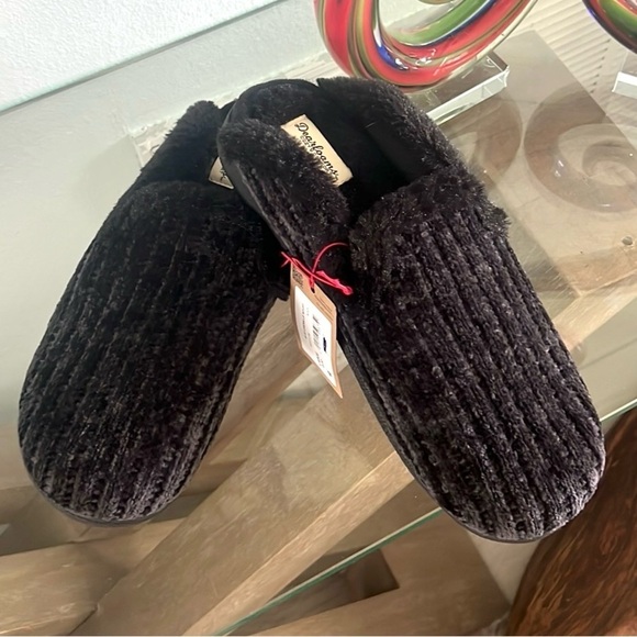 NWT Dearform,Chenille Rubber-Soled Slippers in Black, GREAT GIFT! Size 9-10 - Picture 6 of 7